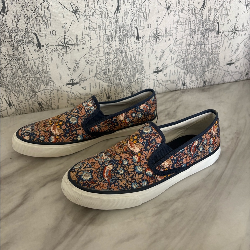 Sperry Navy Floral Slip-On Slippers - Picture 3 of 4